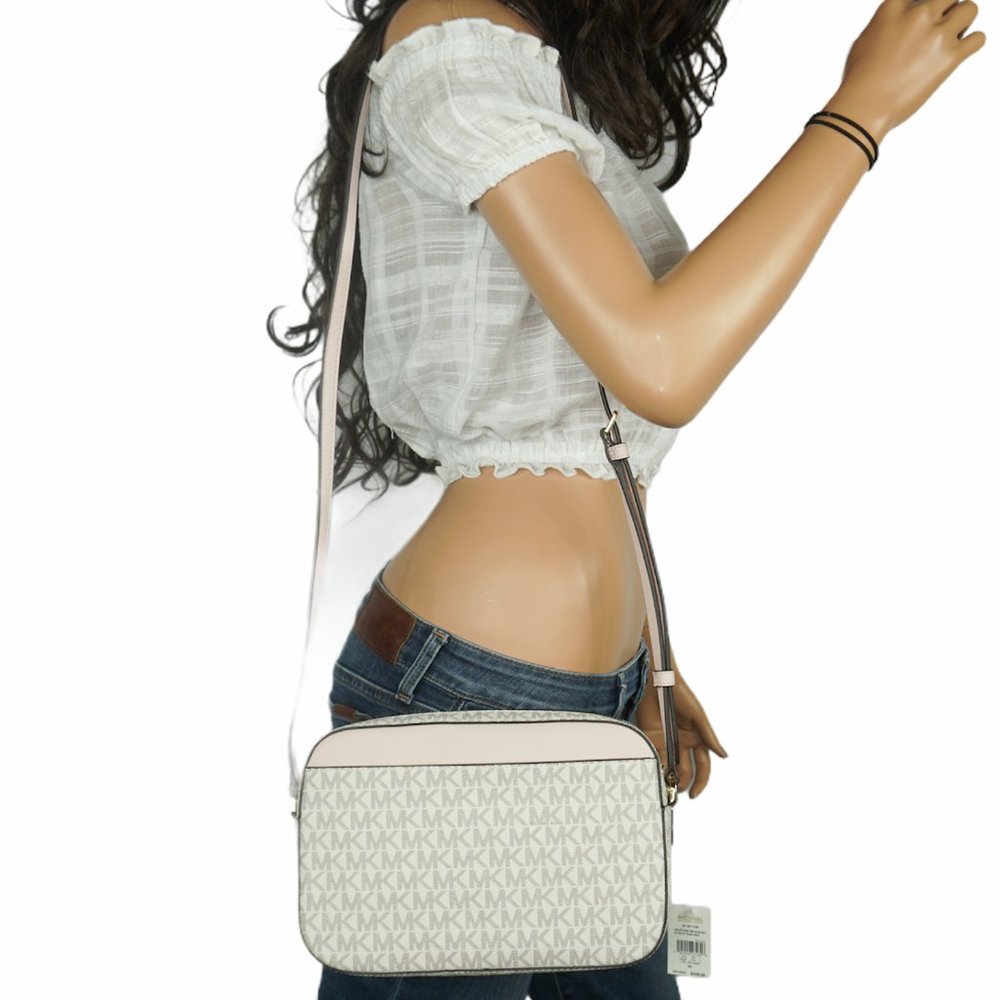Michael Kors Chain Xbody + Wristlet Vanilla Pink - Picture 3 of 16